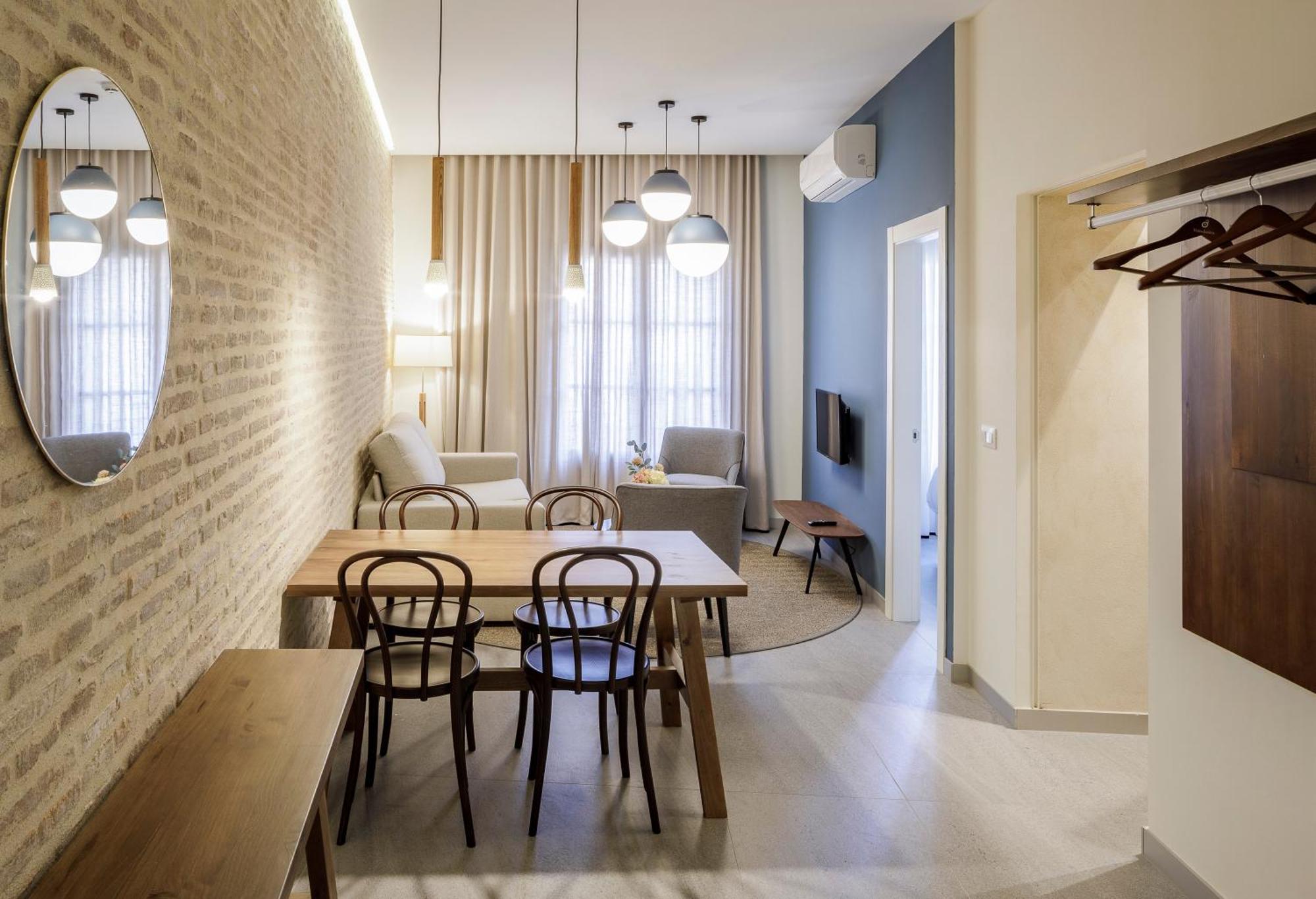 Terra Triana Apartments เซบีญา ภายนอก รูปภาพ