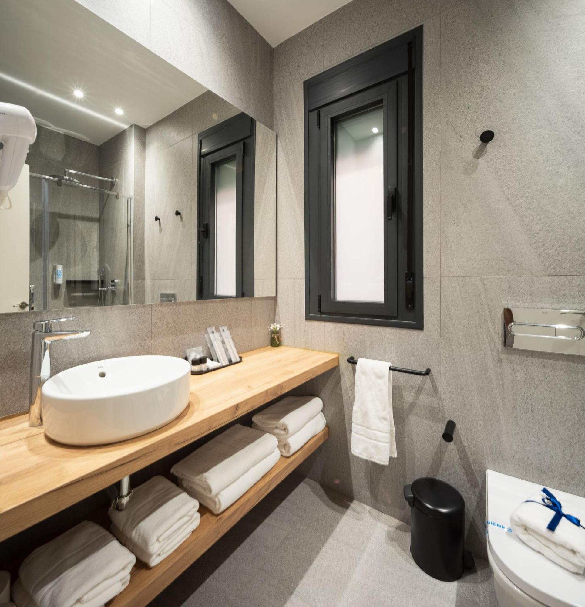 Terra Triana Apartments เซบีญา ภายนอก รูปภาพ